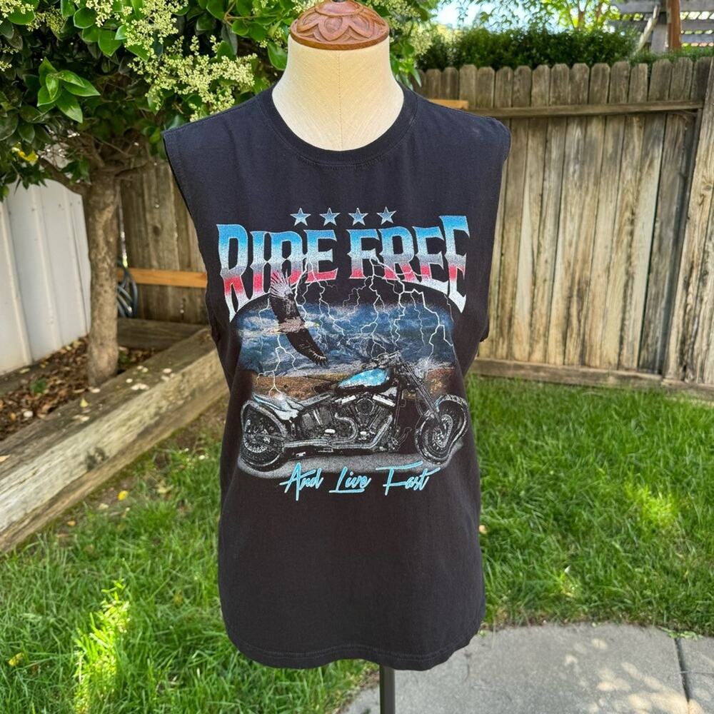 Way To Celebrate Graphic Muscle Tank Top Ride Free And Live Fast Men's Small